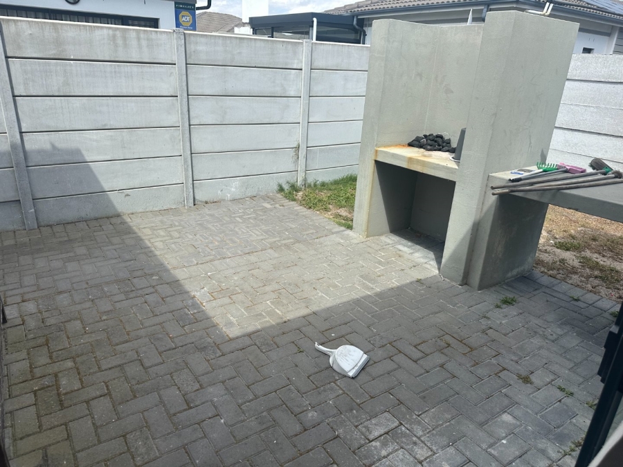 3 Bedroom Property for Sale in Table View Western Cape